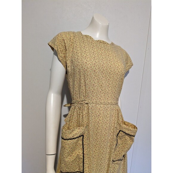 Rare 40s Calico Cotton Apron Dress S/M Patio Peasant Yellow Wrap Ric Rac Pocket - Picture 2 of 8